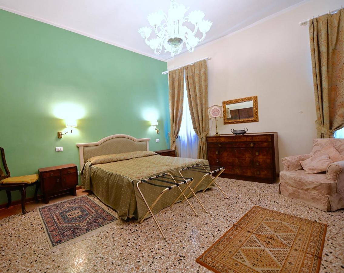 Chandeliers Apartment Venecia Exterior foto