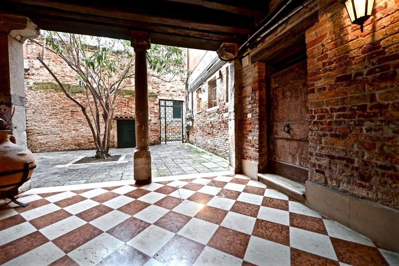 Chandeliers Apartment Venecia Exterior foto